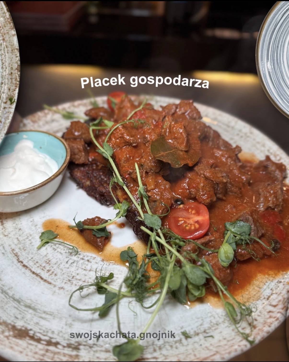 Zadaszony ogródek restauracji Swojska Chata